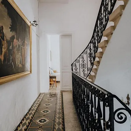 Maltese Traditional House ,corto Matese